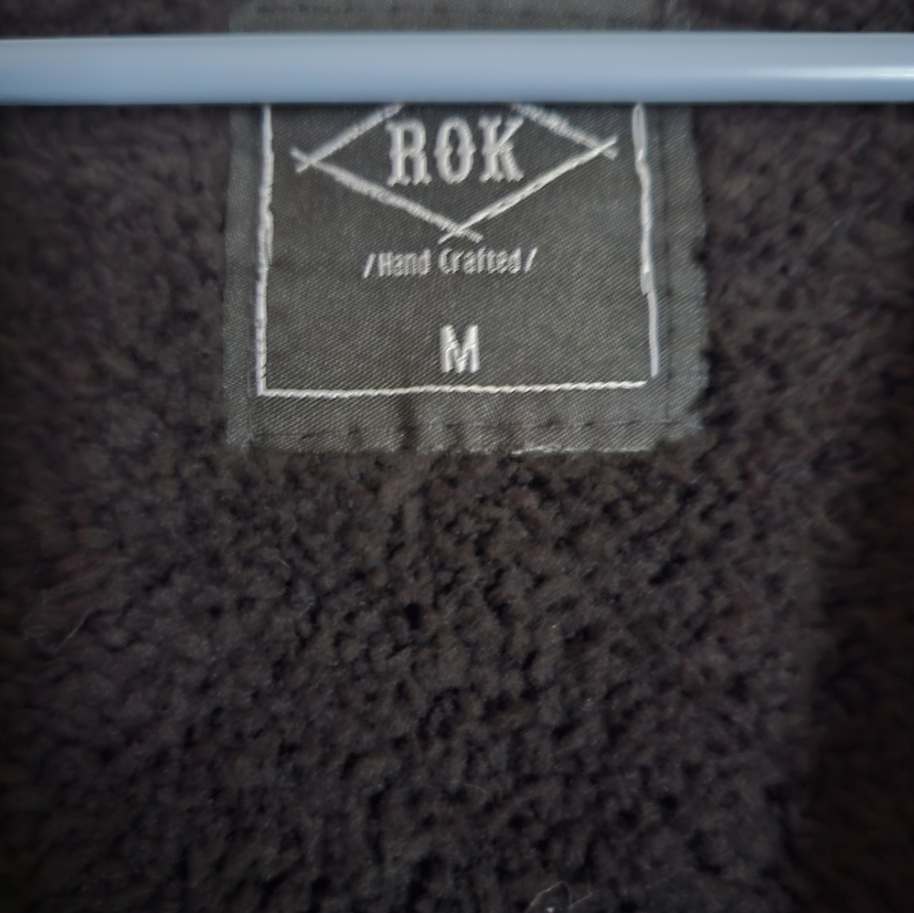 Rok Mens hooded button up jacket. Size medium